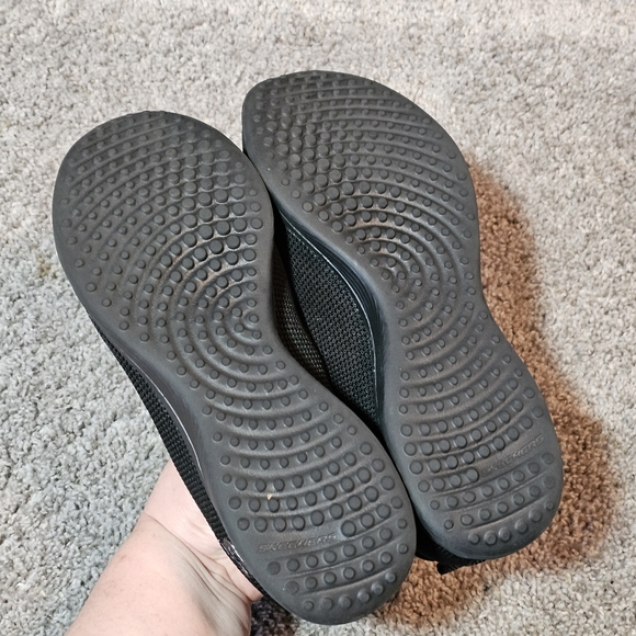 Wide Width Skechers Microburst Black Slip-On Flats (Size 8.5 W) - Picture 6 of 12